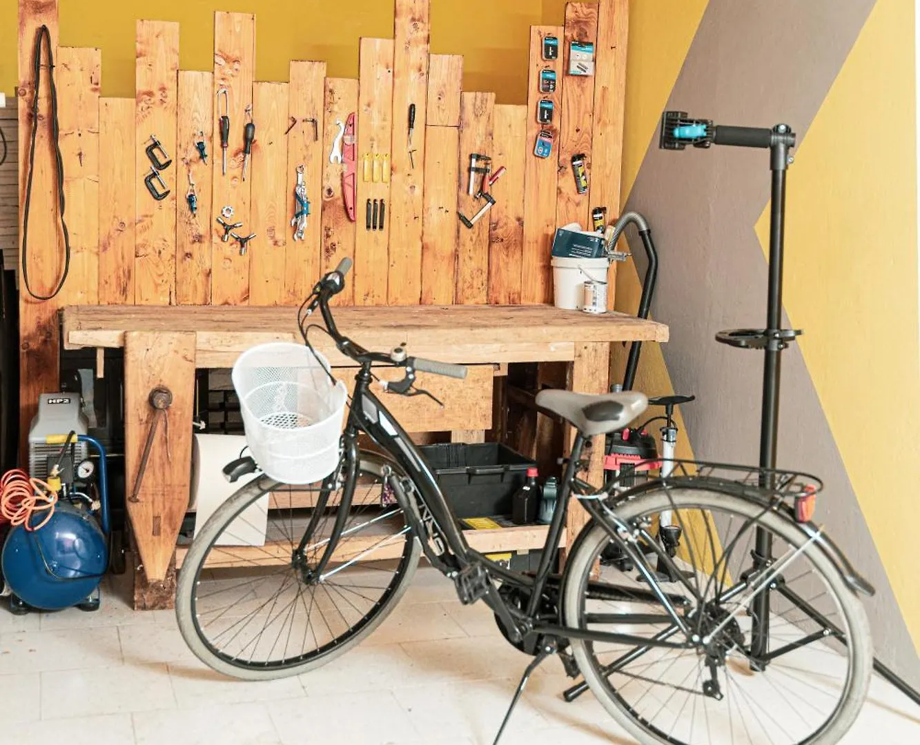 Bed And Bike Verona 2*,  Italia